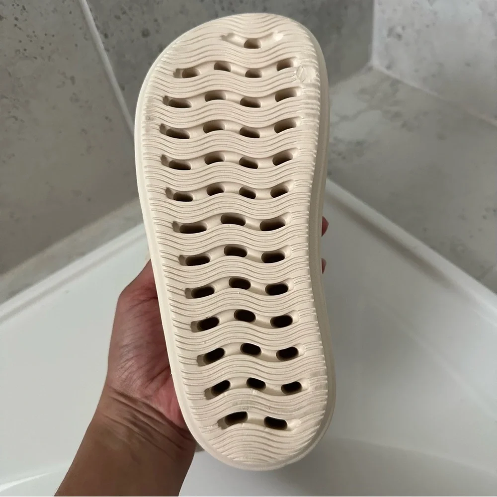 Billabong slide sandals